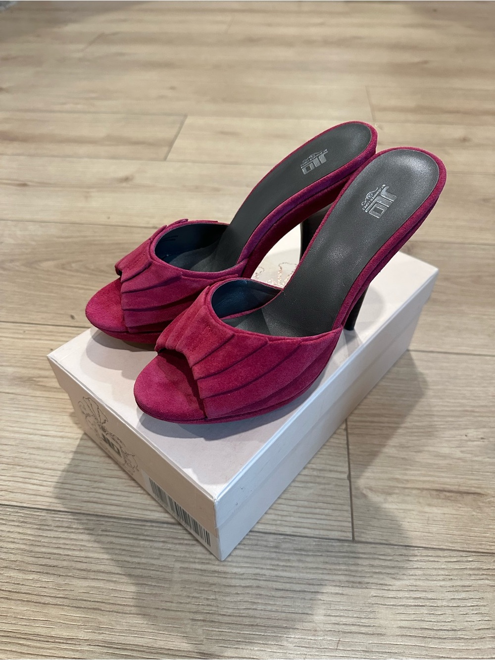 Y2K JLO Pink Suede Pumps 6 1/2 - with box